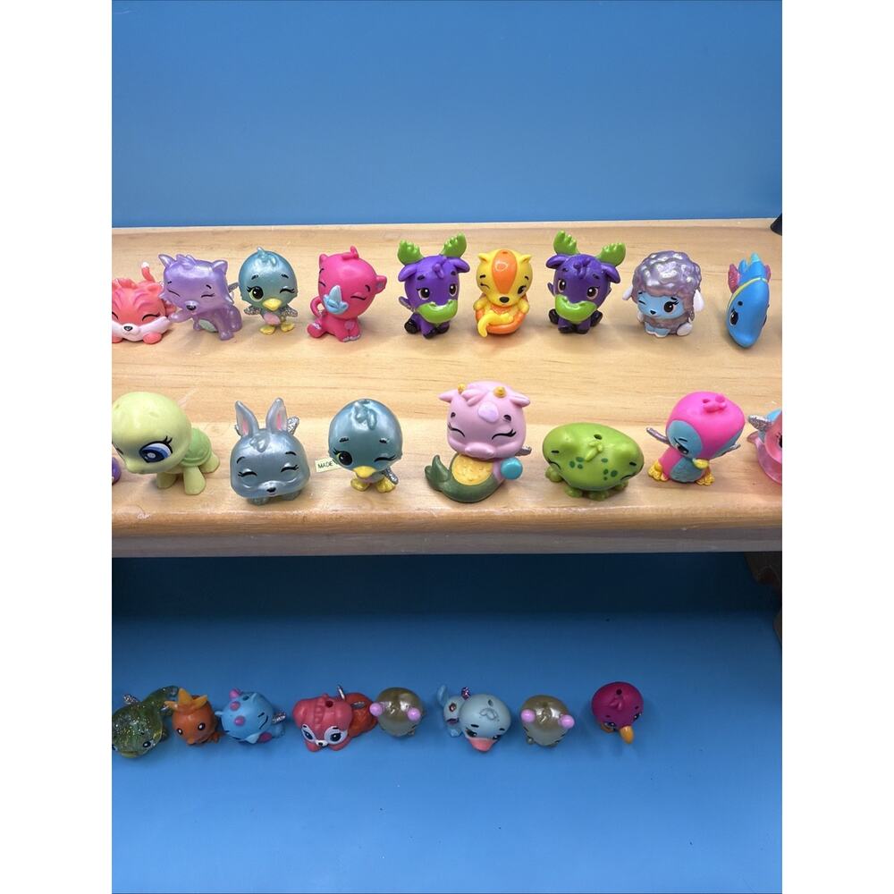 Hatchimals Colleggtibles 33 Collectible Mini Figures Glitter Wings Animals - Picture 5 of 12